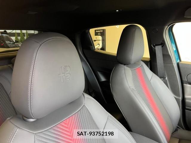 ALFA ROMEO Junior 2025-06 7214047-9