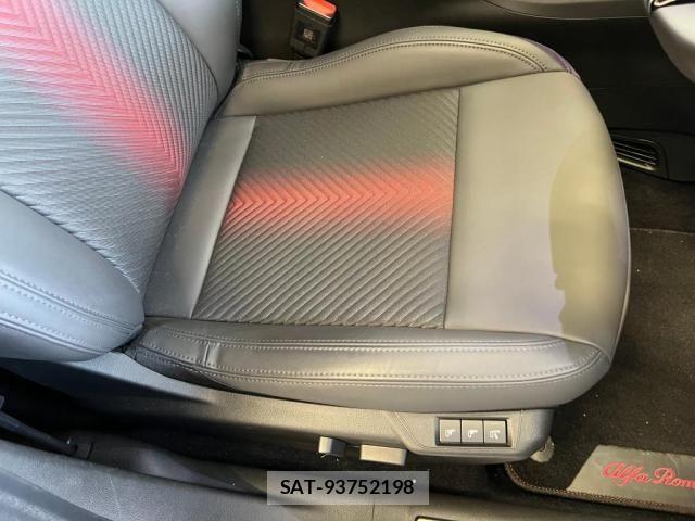 ALFA ROMEO Junior 2025-06 7214047-10