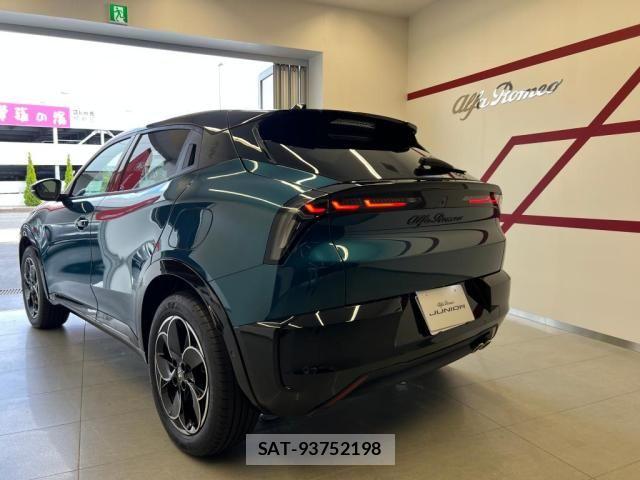 ALFA ROMEO Junior 2025-06 7214047-1
