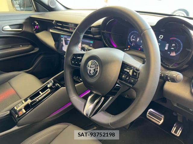 ALFA ROMEO Junior 2025-06 7214047-8