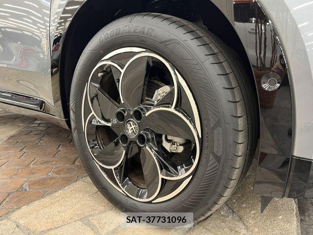ALFA ROMEO Junior 2025-06 8847963-11