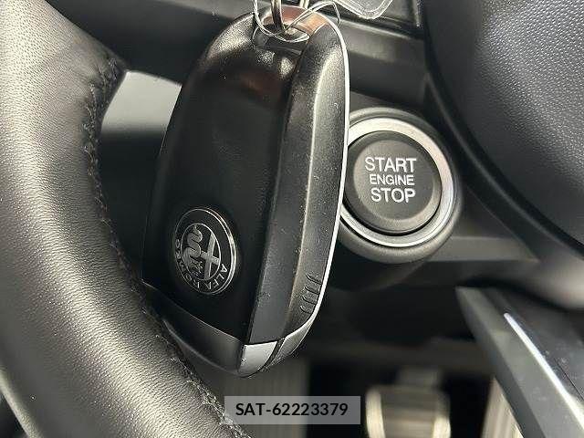 ALFA ROMEO STELVIO 2022-04 893878-10