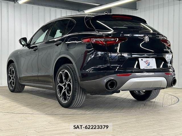 ALFA ROMEO STELVIO 2022-04 893878-13
