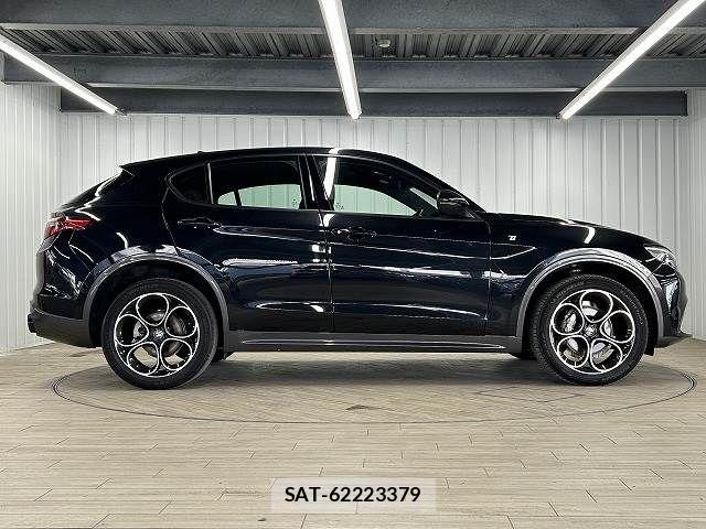 ALFA ROMEO STELVIO 2022-04 893878-14