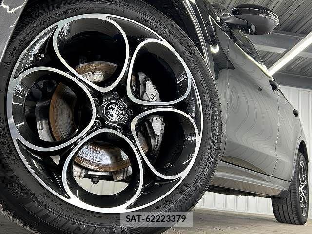ALFA ROMEO STELVIO 2022-04 893878-17
