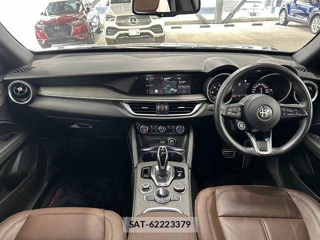 ALFA ROMEO STELVIO 2022-04 893878-1