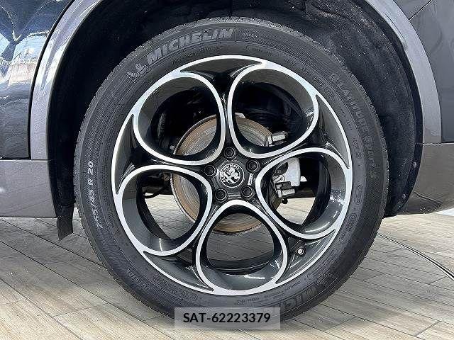 ALFA ROMEO STELVIO 2022-04 893878-19