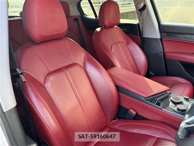 ALFA ROMEO STELVIO 2019-03 1177592-12