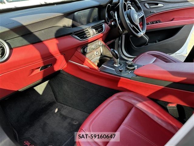 ALFA ROMEO STELVIO 2019-03 1177592-14