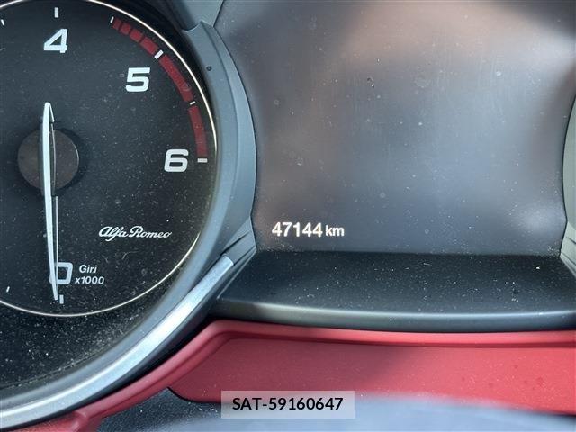 ALFA ROMEO STELVIO 2019-03 1177592-21