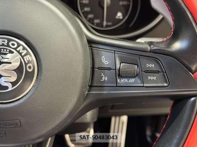 ALFA ROMEO STELVIO 2019-02 1657071-9