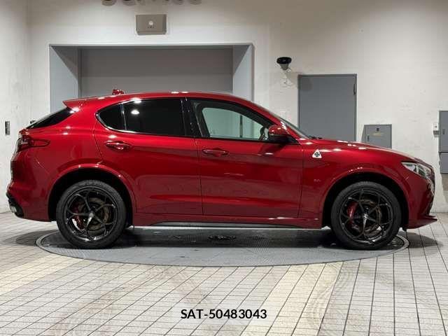 ALFA ROMEO STELVIO 2019-02 1657071-3