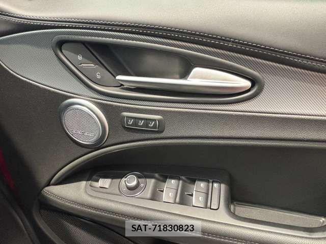 ALFA ROMEO STELVIO 2023-06 3355050-17