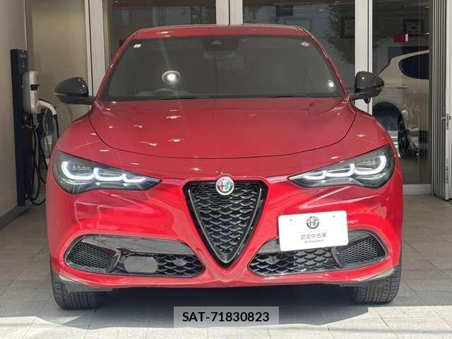 ALFA ROMEO STELVIO 2023-06 3355050-1