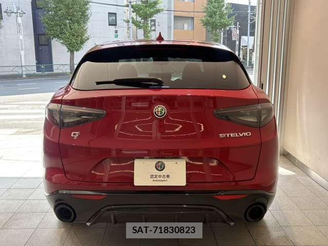 ALFA ROMEO STELVIO 2023-06 3355050-2