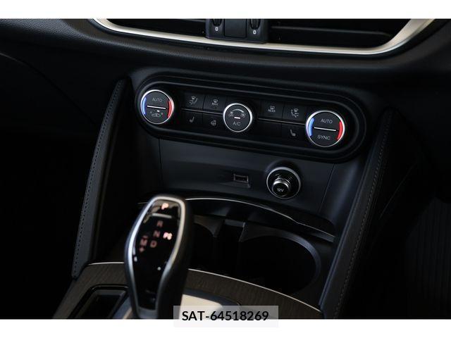 ALFA ROMEO STELVIO 2023-01 3764626-15