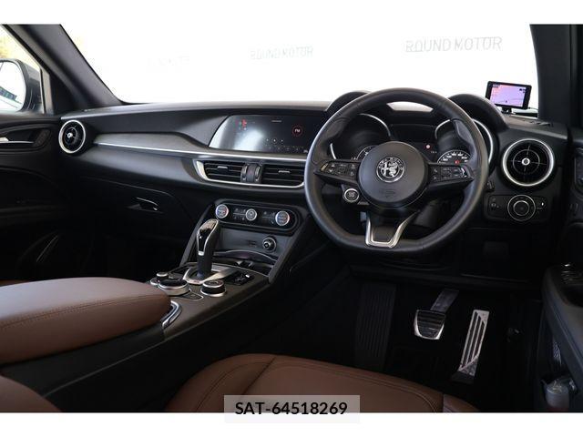 ALFA ROMEO STELVIO 2023-01 3764626-1