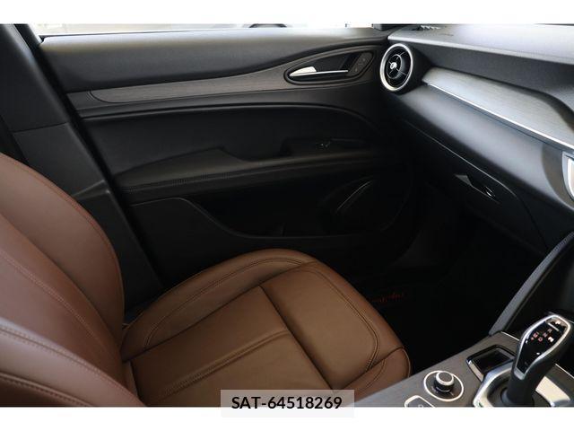 ALFA ROMEO STELVIO 2023-01 3764626-20