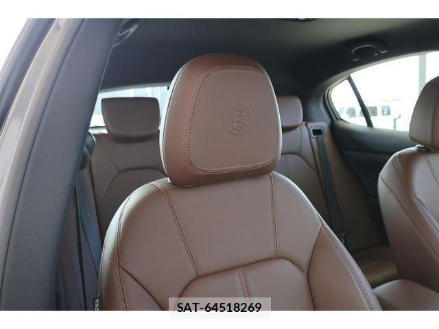ALFA ROMEO STELVIO 2023-01 3764626-21