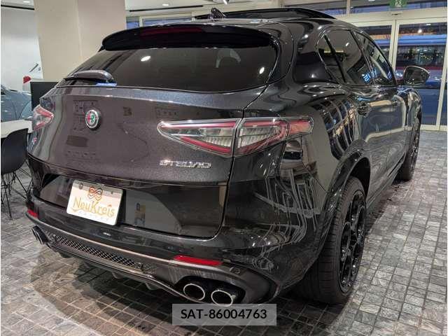ALFA ROMEO STELVIO 2023-09 3764623-8