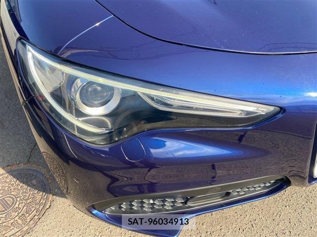 ALFA ROMEO STELVIO 2019-02 3932938-10