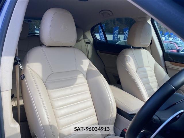 ALFA ROMEO STELVIO 2019-02 3932938-12