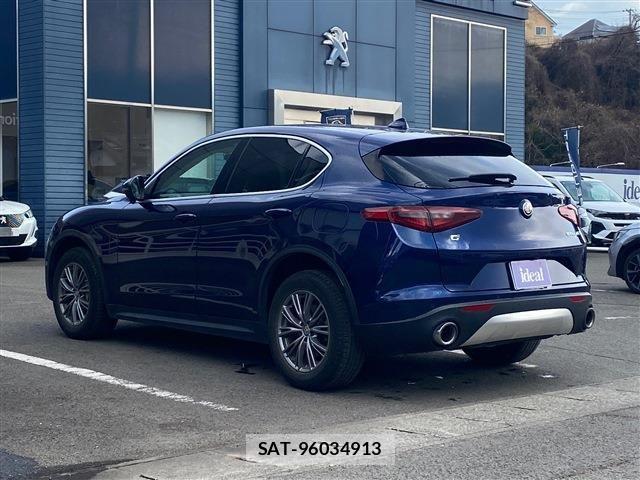 ALFA ROMEO STELVIO 2019-02 3932938-6
