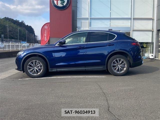 ALFA ROMEO STELVIO 2019-02 3932938-7