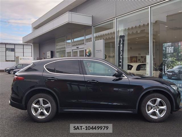 ALFA ROMEO STELVIO 2019-04 4108147-3