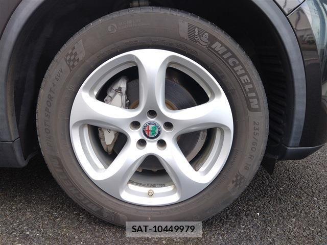 ALFA ROMEO STELVIO 2019-04 4108147-8