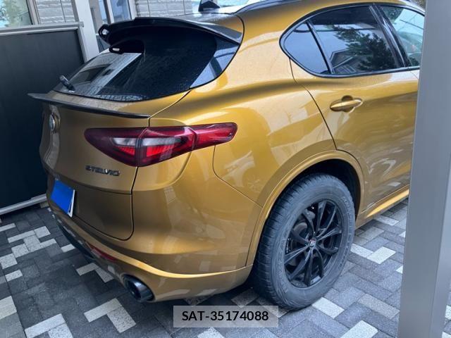 ALFA ROMEO STELVIO 2022-03 6008228-9