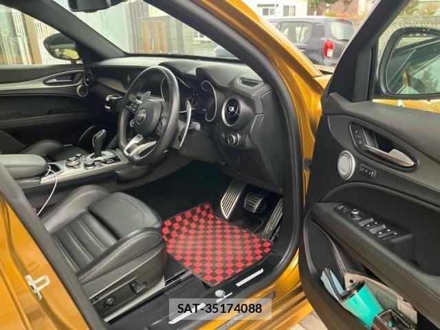 ALFA ROMEO STELVIO 2022-03 6008228-15