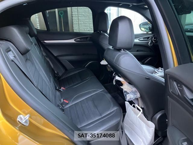 ALFA ROMEO STELVIO 2022-03 6008228-17