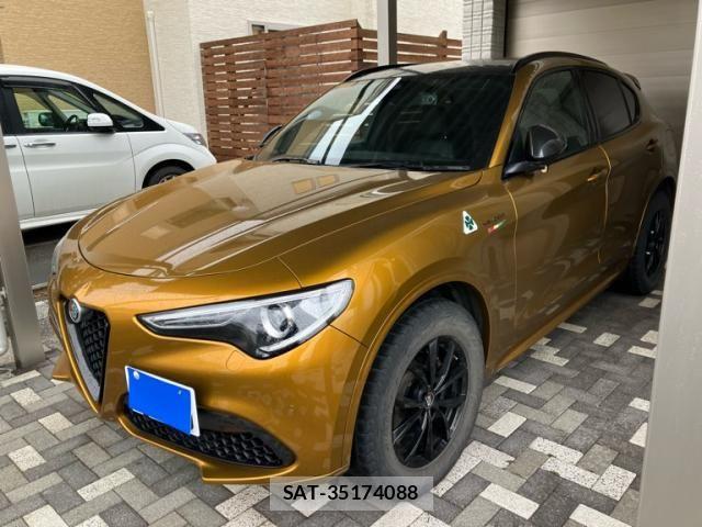 ALFA ROMEO STELVIO 2022-03 6008228-1