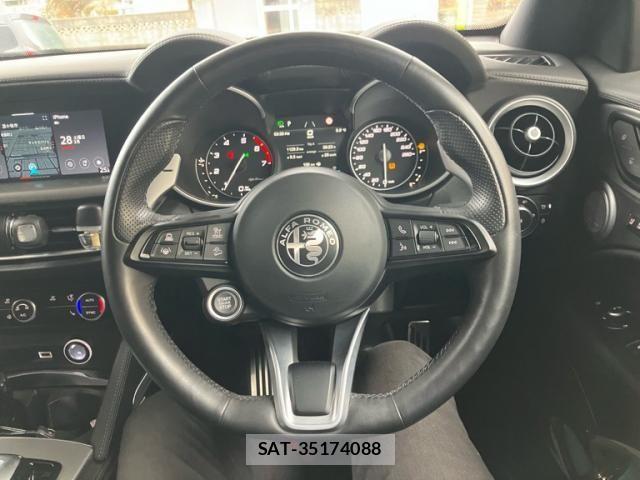 ALFA ROMEO STELVIO 2022-03 6008228-24