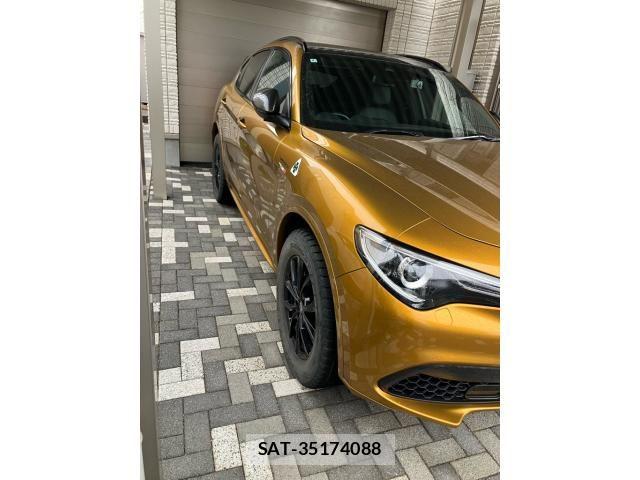 ALFA ROMEO STELVIO 2022-03 6008228-2