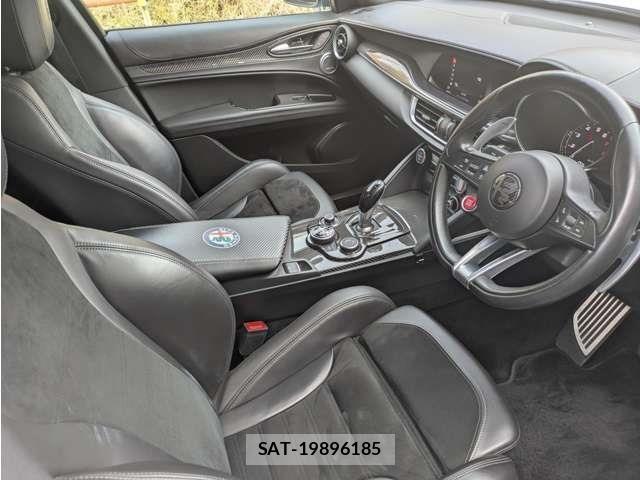 ALFA ROMEO STELVIO 2020-08 6674788-11