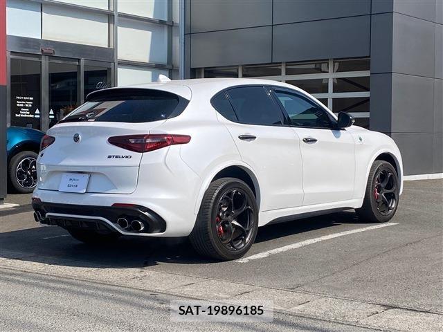 ALFA ROMEO STELVIO 2020-08 6674788-4