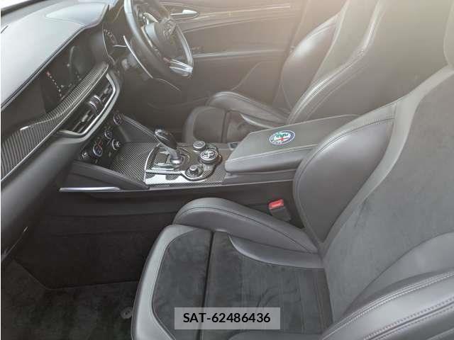 ALFA ROMEO STELVIO 2020-08 6750720-15