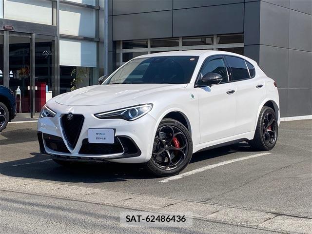 ALFA ROMEO STELVIO 2020-08 6750720-22