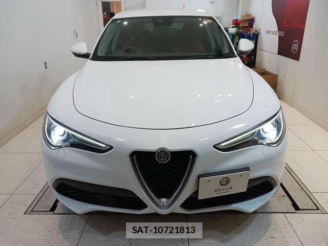 ALFA ROMEO STELVIO 2018-07 7214054-11