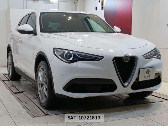 ALFA ROMEO STELVIO 2018-07 7214054-1