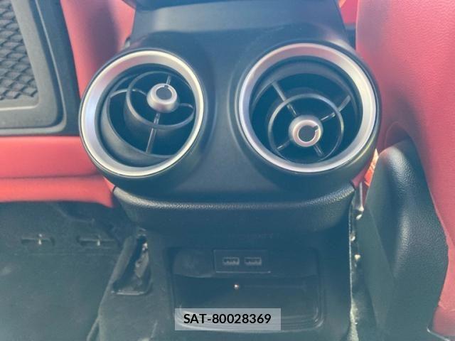 ALFA ROMEO STELVIO 2021-11 7214059-16