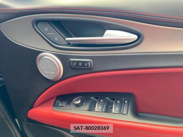 ALFA ROMEO STELVIO 2021-11 7214059-20