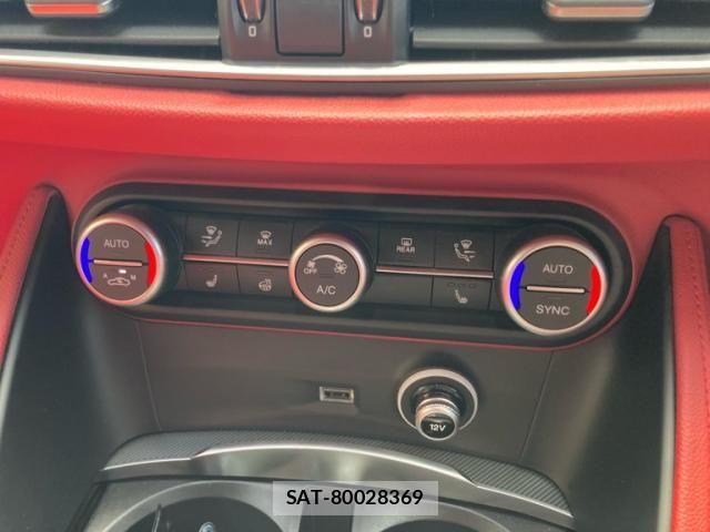 ALFA ROMEO STELVIO 2021-11 7214059-27