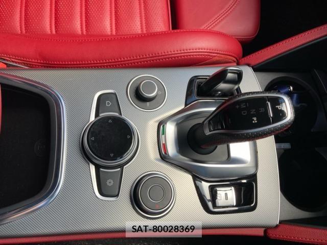 ALFA ROMEO STELVIO 2021-11 7214059-28