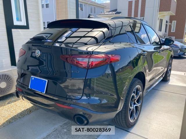 ALFA ROMEO STELVIO 2021-11 7214059-7