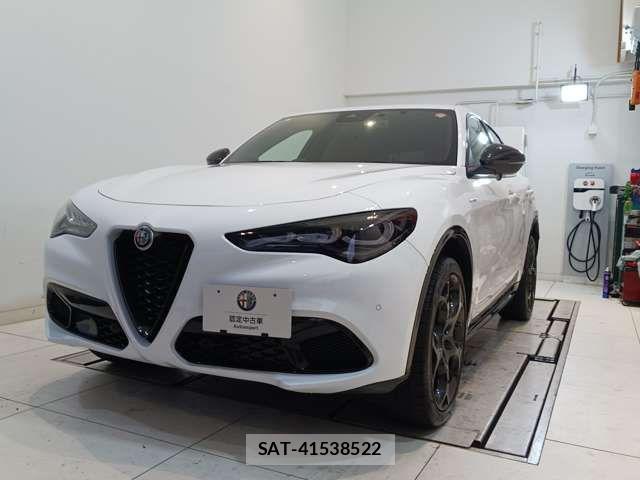 ALFA ROMEO STELVIO 2023-06 7325244-2