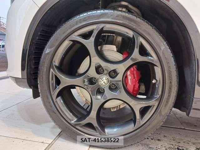 ALFA ROMEO STELVIO 2023-06 7325244-6