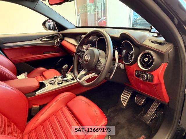 ALFA ROMEO STELVIO 2021-06 7499300-12
